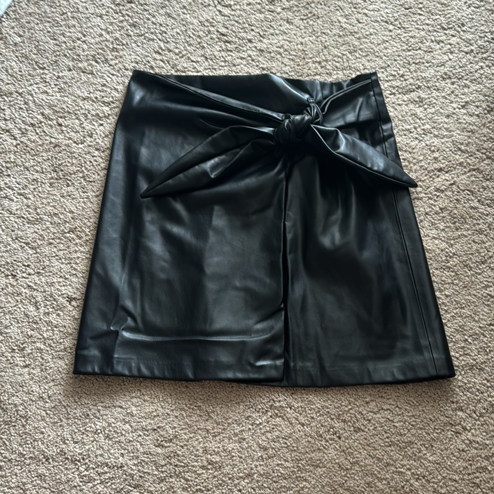 Jason Wu- Black Leather Wrap Tie Mini Skirt - Picture 4 of 9